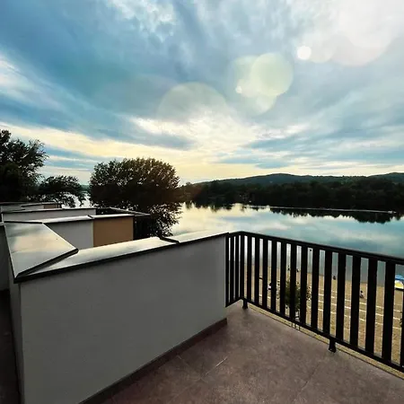 Plaza Lux Apartamento