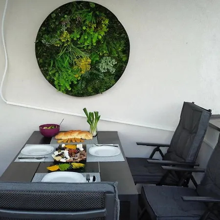 Apartament Plaza Lux *